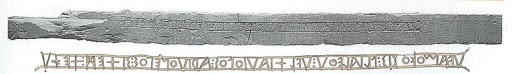 alfabeto runico vichingo antico sulla stele di prestino